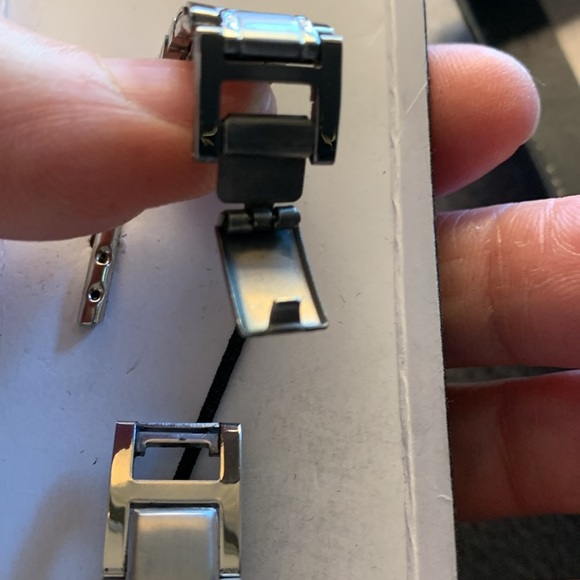 Avon Analog Watch NWOT - Picture 8 of 9